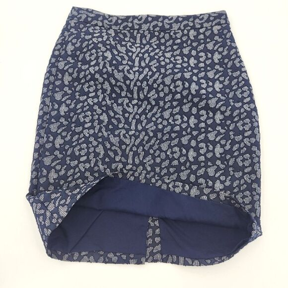 Banana Republic Jacquard Pencil Skirt Womens Size 4 Leopard Animal Print Work - Picture 9 of 9